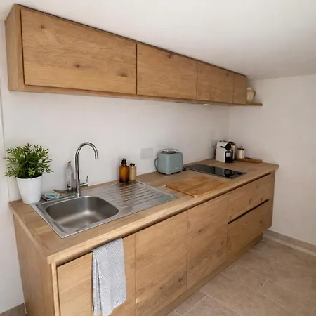 Apartment By Elodie Vue & Piscine Hyeres