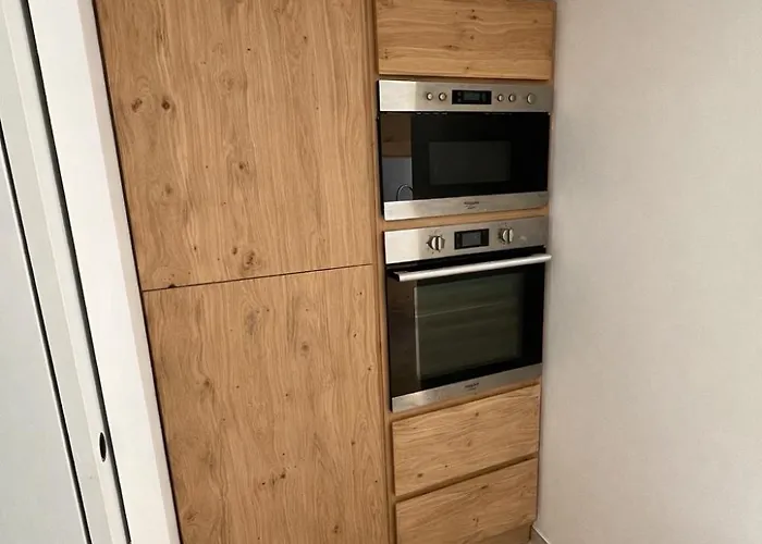 By Elodie Vue & Piscine *